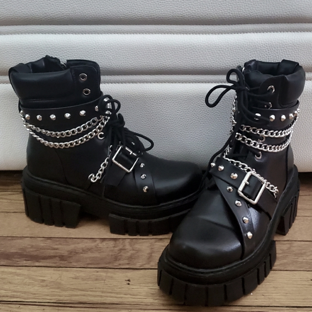 Azalea Wang Boots